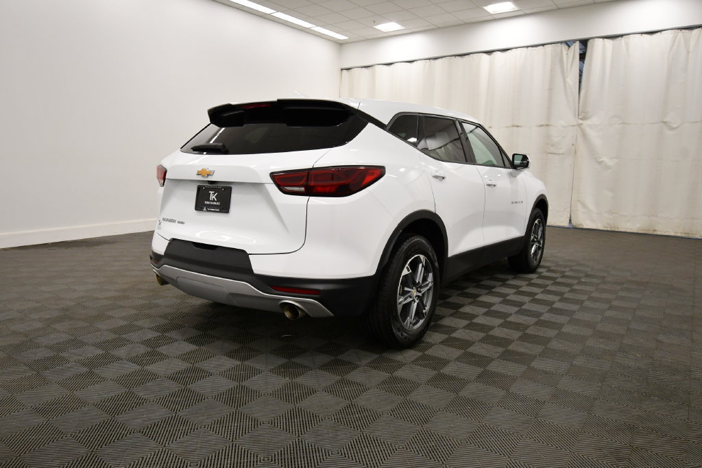 Used 2025 Chevrolet Blazer LT AWD/4WD image 8