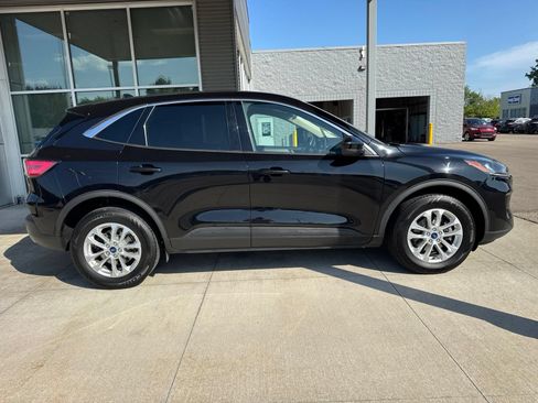 Used 2020 Ford Escape SE AWD/4WD image 8