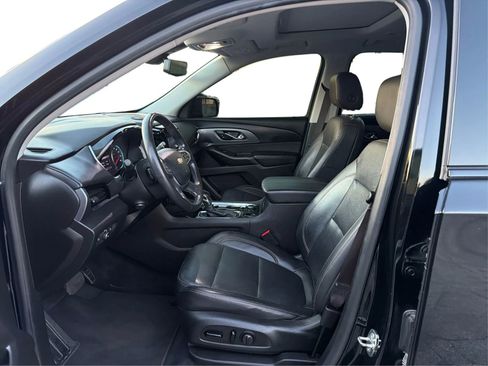 Used 2021 Chevrolet Traverse Premier w/ Redline Edition FWD image 9