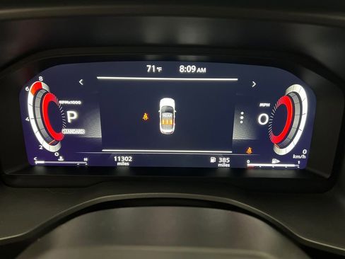 Used 2025 Nissan Rogue SL w/ SL Premium Package FWD image 17