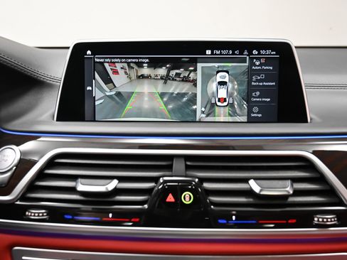 Used 2022 BMW ALPINA B7 xDrive w/ Luxury Rear Seating Package image 51