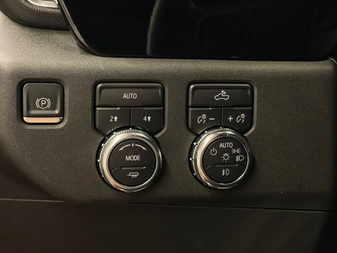 Used 2023 GMC Sierra 1500 Elevation image 16