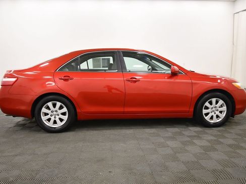 Used 2009 Toyota Camry XLE FWD image 9