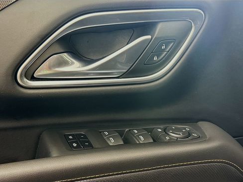 Used 2023 GMC Yukon AT4 w/ AT4 Premium Package AWD/4WD image 21