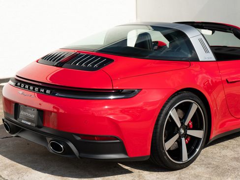 Used 2026 Porsche 911 Targa 4S AWD/4WD image 16