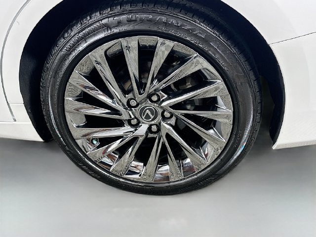 Used 2025 Lexus ES 300h w/ Technology Package FWD image 31