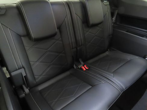 New 2026 Volkswagen Atlas SE FWD image 23