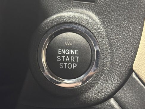 Certified 2025 Subaru Outback Premium image 29