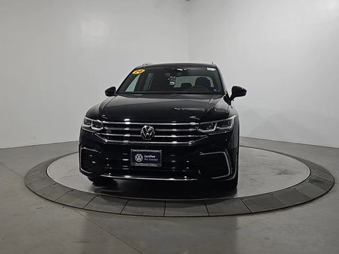 Certified 2024 Volkswagen Tiguan SEL R-Line AWD/4WD image 9
