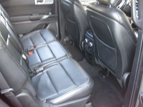 Used 2020 Ford Explorer Limited RWD image 32