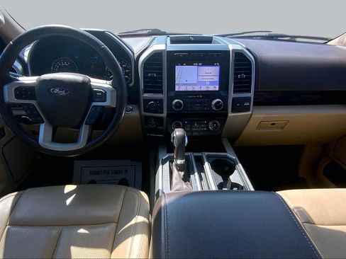 Used 2019 Ford F150 Lariat w/ Equipment Group 502A Luxury RWD image 16