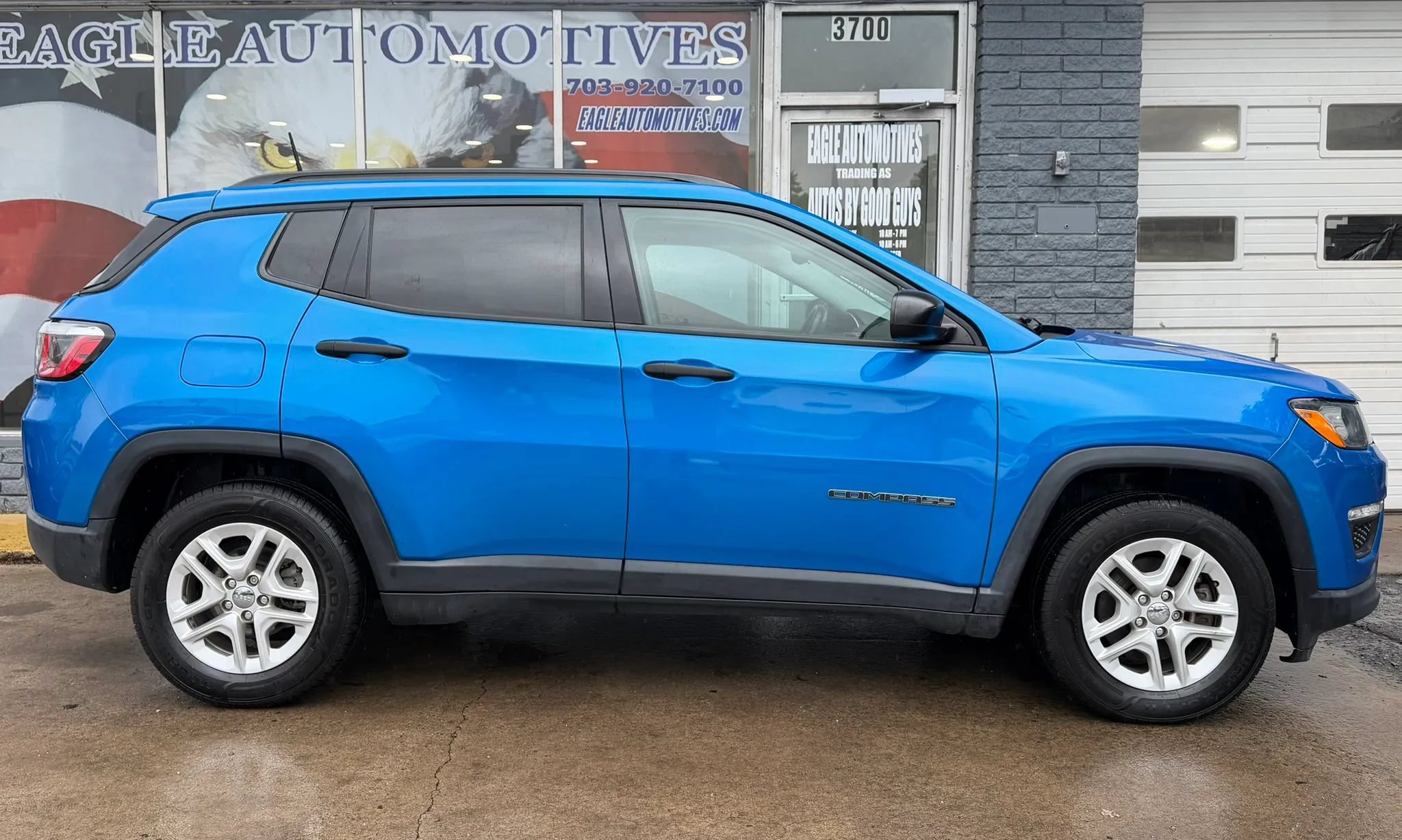 Used 2018 Jeep Compass Sport w/ Cold Weather Group FWD image 2