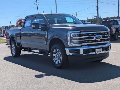 New 2026 Ford F250 Lariat w/ Chrome Package image 2