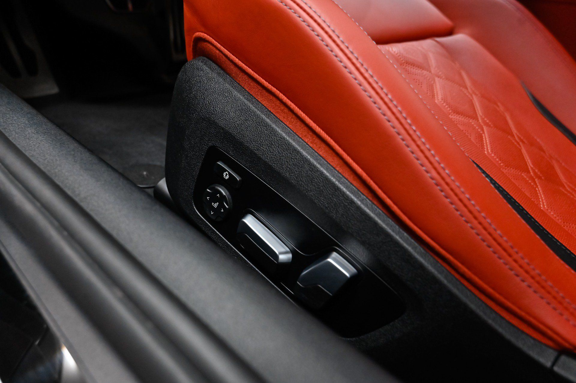 Used 2023 BMW M8 Competition AWD/4WD image 9