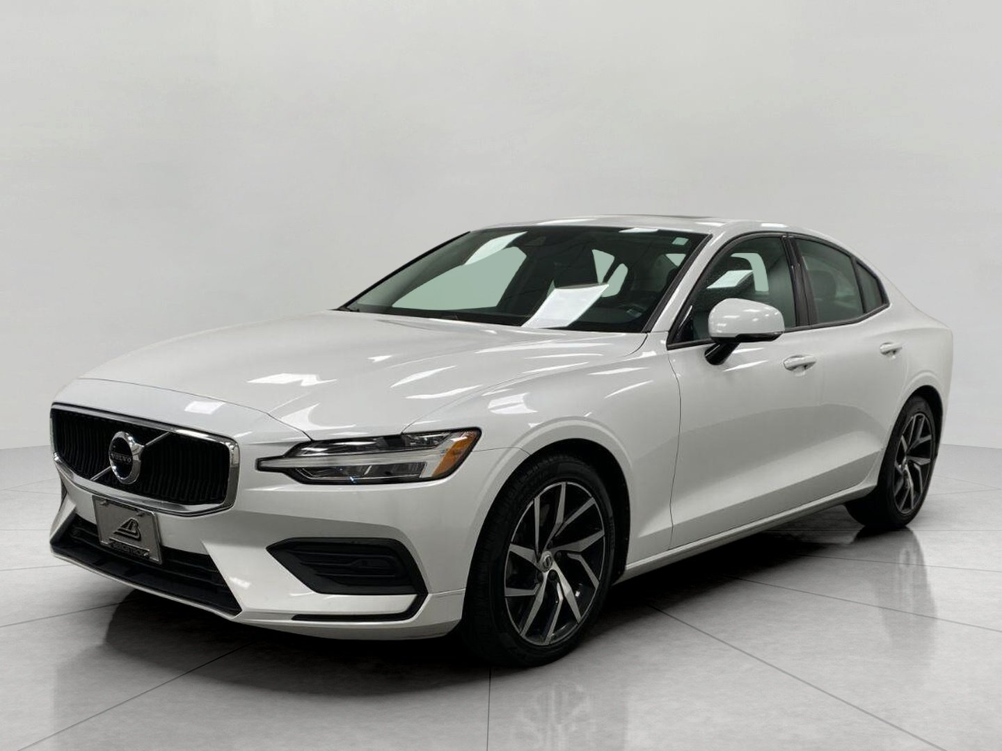 Used 2020 Volvo S60 T6 Momentum AWD/4WD image 8