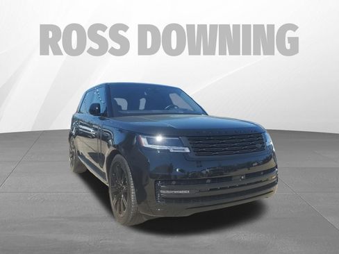 Used 2023 Land Rover Range Rover SE image 3