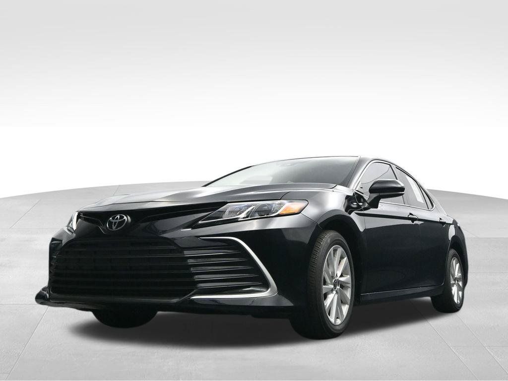 Used 2024 Toyota Camry LE FWD image 37