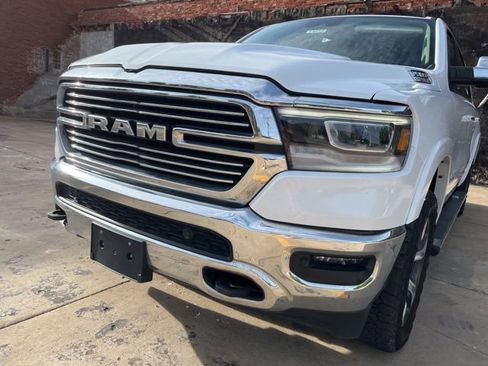 Used 2022 RAM 1500 Laramie AWD/4WD image 1