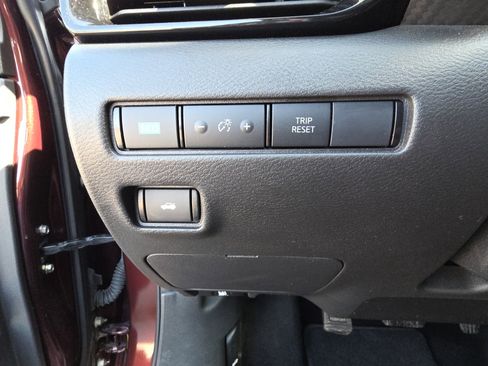 Used 2025 Nissan Sentra SV FWD image 20