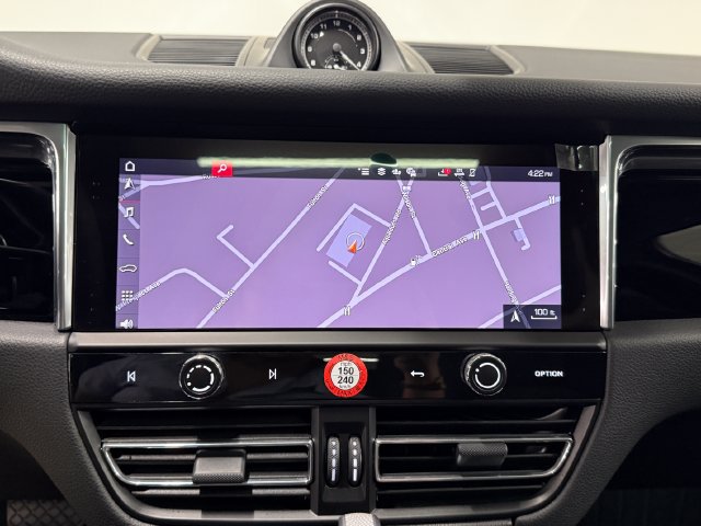 Certified 2026 Porsche Macan AWD/4WD image 16