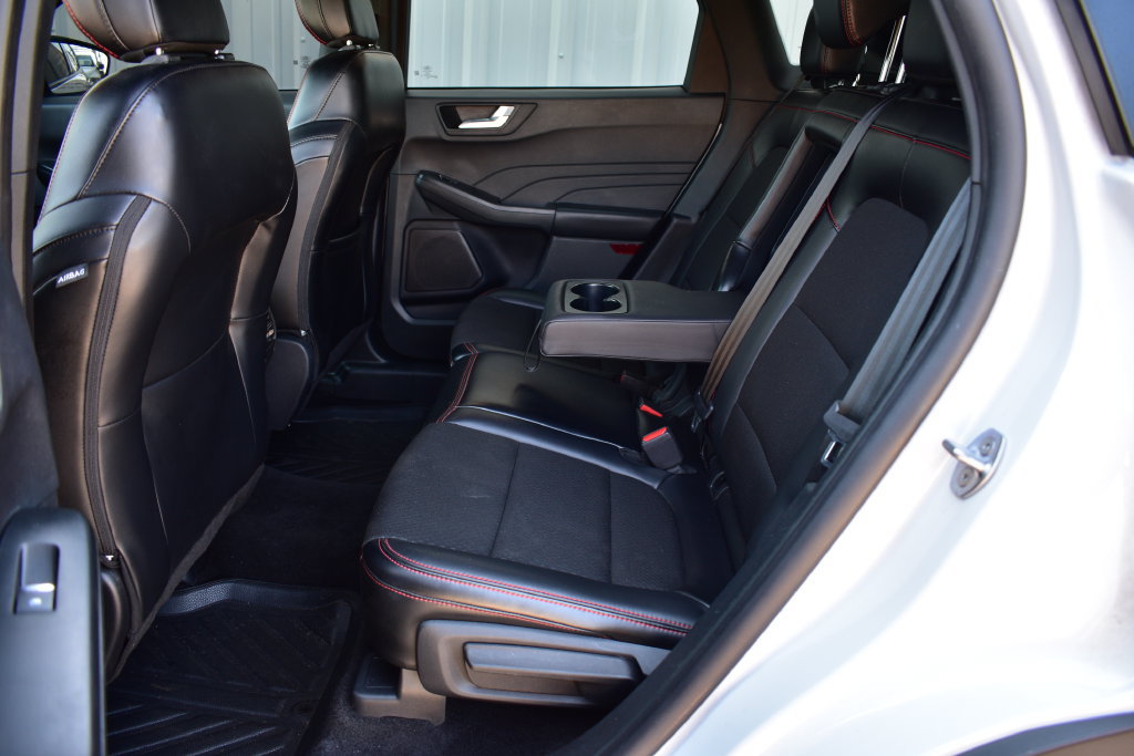 Used 2025 Ford Escape ST-Line FWD image 21