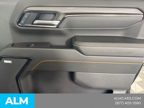 Used 2025 GMC Sierra 2500 AT4 w/ Technology Package image 18