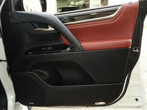 Used 2019 Lexus LX 570 570 image 25