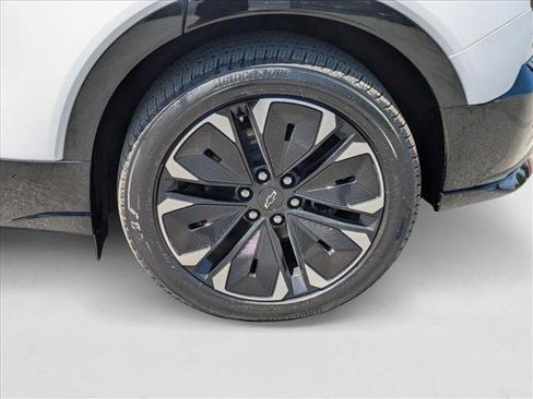 New 2025 Chevrolet Blazer EV RS image 16