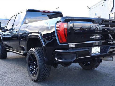 Used 2025 GMC Sierra 3500 Denali Ultimate image 3