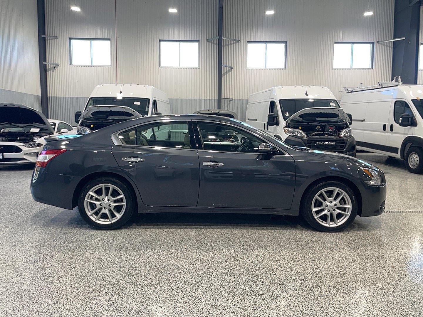 Used 2011 Nissan Maxima 3.5 SV w/ Premium Pkg FWD image 4