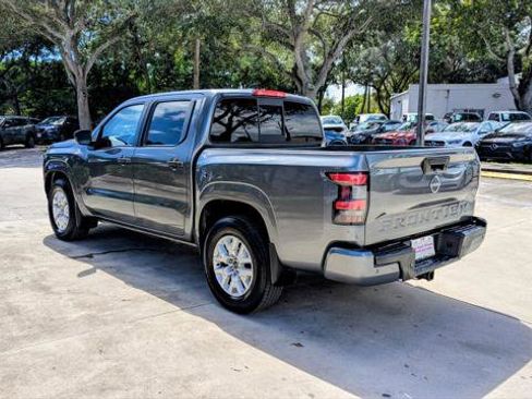 Used 2022 Nissan Frontier SV image 6