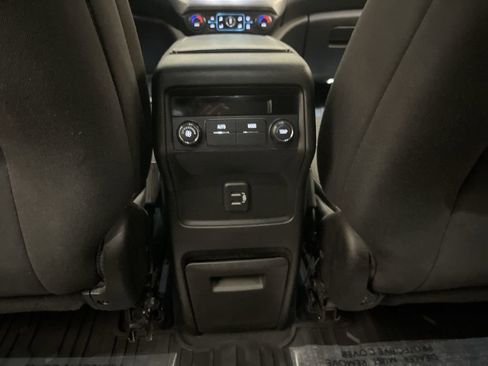 Used 2019 GMC Acadia SLE image 13