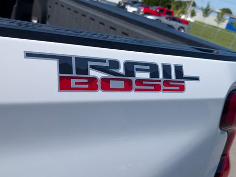 Used 2024 Chevrolet Silverado 1500 LT Trail Boss w/ Protection Package AWD/4WD image 15