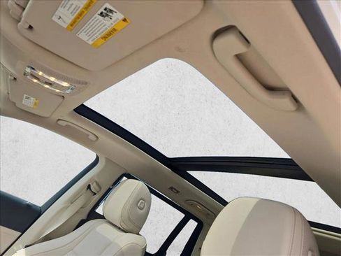 Used 2023 Mercedes-Benz GLS 450 4MATIC image 9