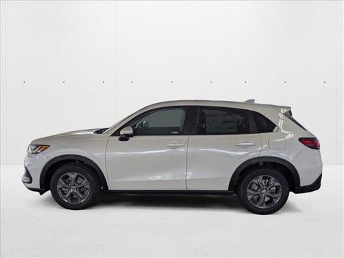 New 2026 Honda HR-V LX image 5