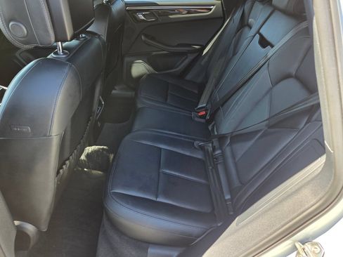 Used 2024 Porsche Macan AWD/4WD image 12