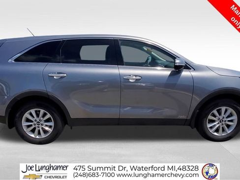 Used 2020 Kia Sorento LX AWD/4WD image 9