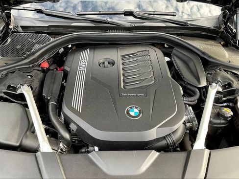 Used 2022 BMW 740i w/ M Sport Package RWD image 20