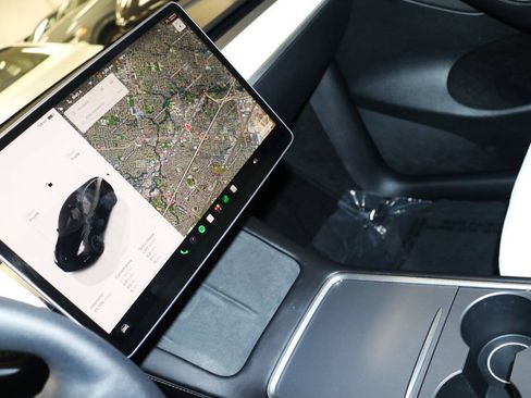 Used 2023 Tesla Model Y Long Range AWD/4WD image 49