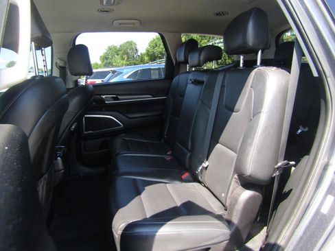 Used 2021 Kia Telluride LX AWD/4WD image 19