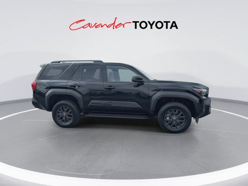 Certified 2025 Toyota 4Runner SR5 AWD/4WD image 9