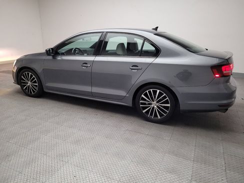 Used 2016 Volkswagen Jetta Sport image 3