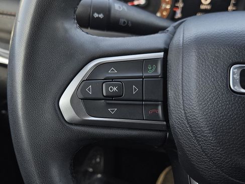 Used 2023 Jeep Compass Limited image 22