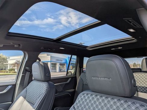 New 2026 GMC Acadia Denali w/ Super Cruise Package image 17