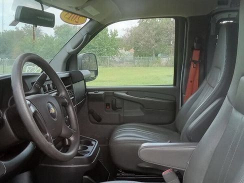 Used 2013 Chevrolet Express 2500 w/ Cold Climate Package image 10