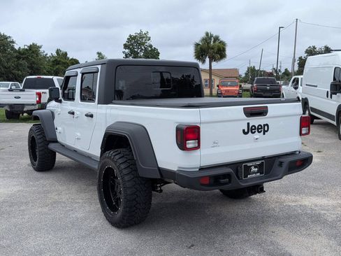 Used 2024 Jeep Gladiator Sport AWD/4WD image 8