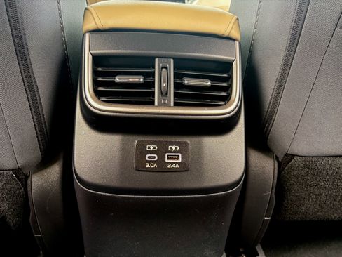 Used 2023 Subaru Outback Premium image 16