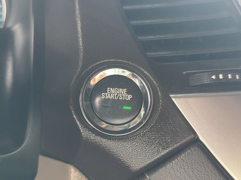 Used 2020 Chevrolet Tahoe Premier AWD/4WD image 17
