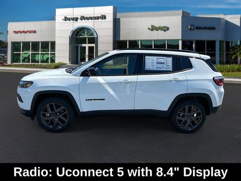 New 2026 Jeep Compass Latitude image 5