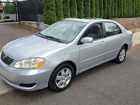 Used 2005 Toyota Corolla LE w/ Audio Value Pkg FWD image 1